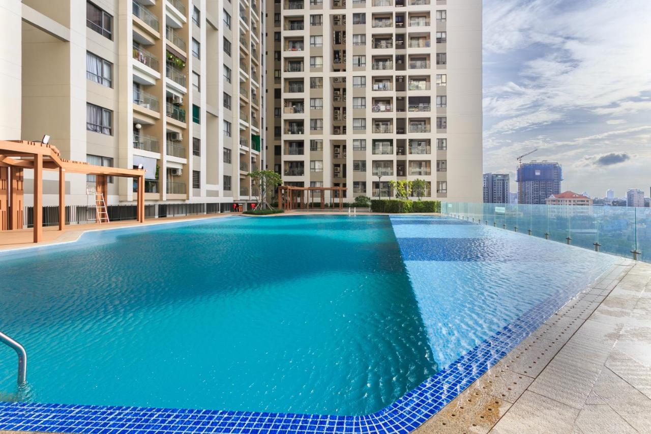 Luxury Gold Apartment 86 -Rooftop Pool Central City Хошимин Экстерьер фото